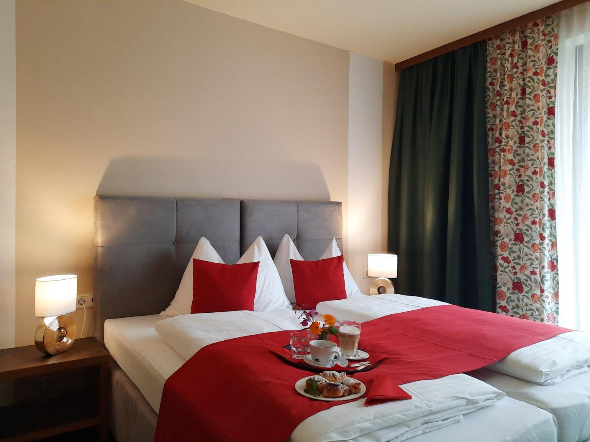 Hotel Bella Обертауерн Екстер'єр фото